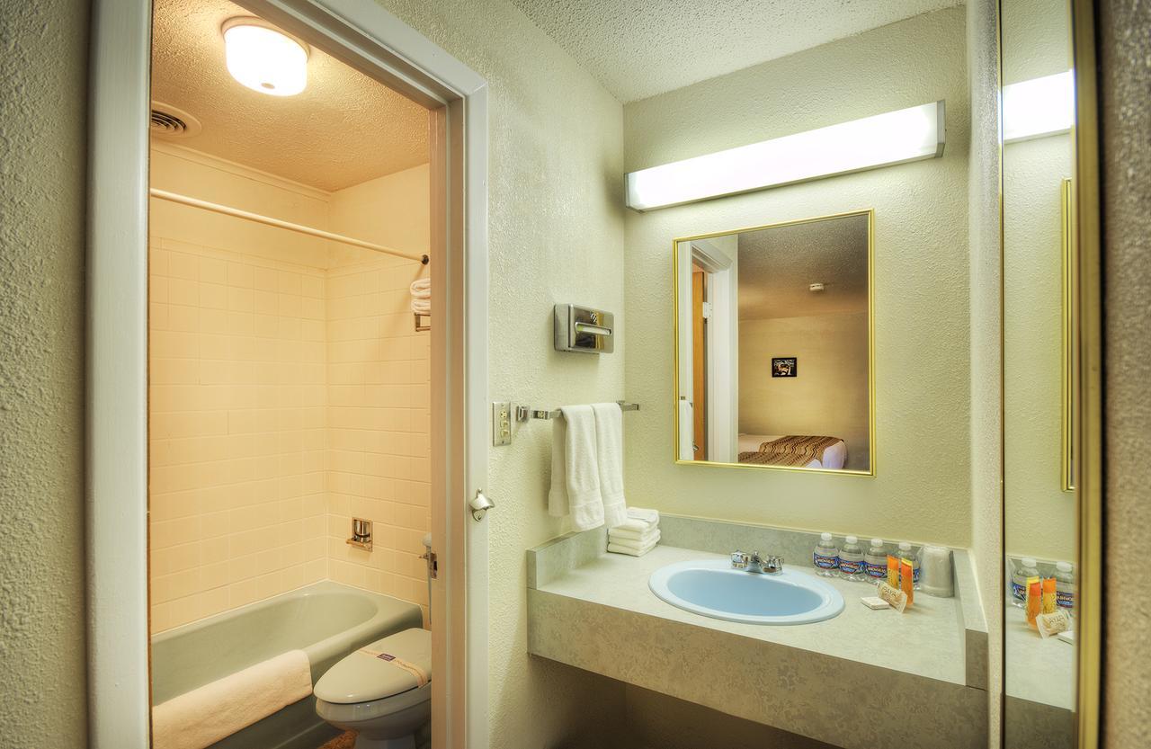 Roadrunner Lodge Motel ทูคัมคารี ภายนอก รูปภาพ