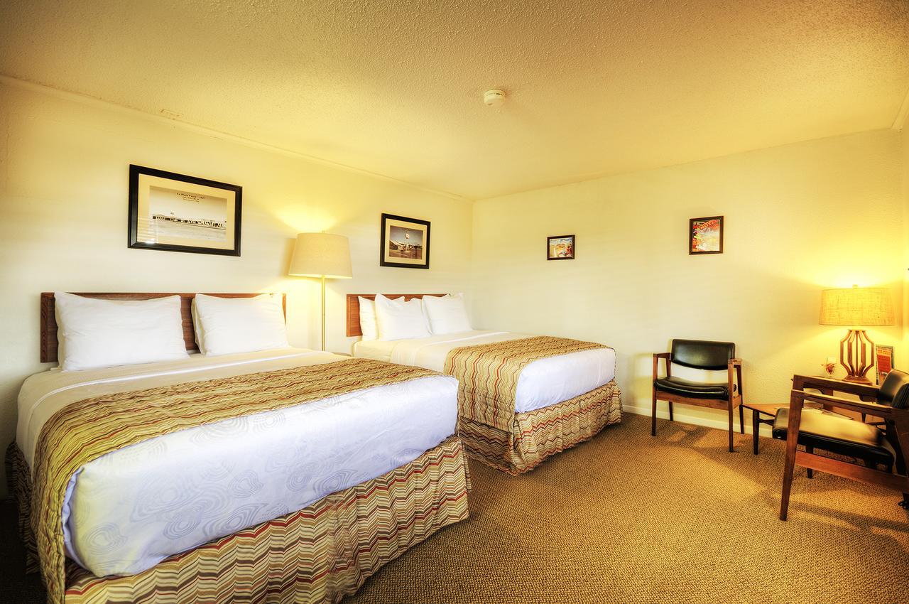 Roadrunner Lodge Motel ทูคัมคารี ภายนอก รูปภาพ