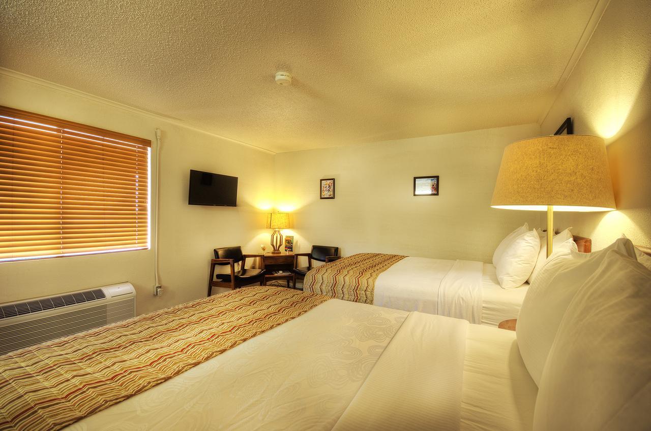 Roadrunner Lodge Motel ทูคัมคารี ภายนอก รูปภาพ